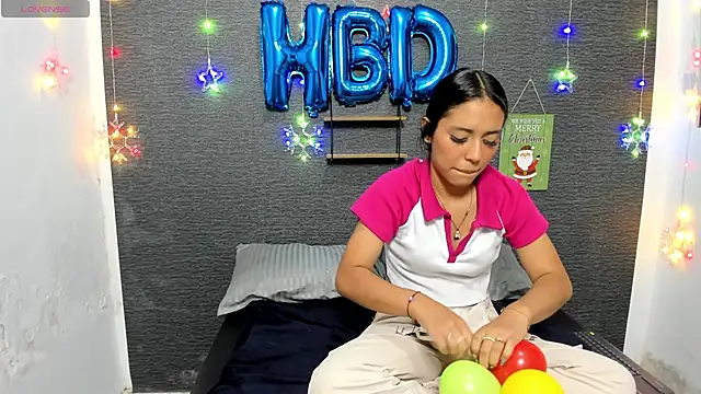 monse 02 online show from December 2024 02:06:01 PM