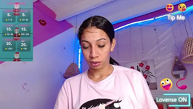 Lina10 online show from December 2024 07:32:01 PM
