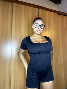 Eloisa cleavage  online show from December 2025 10:09:02 AM