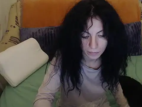 Emmatoo online show from December 2025 02:15:01 PM