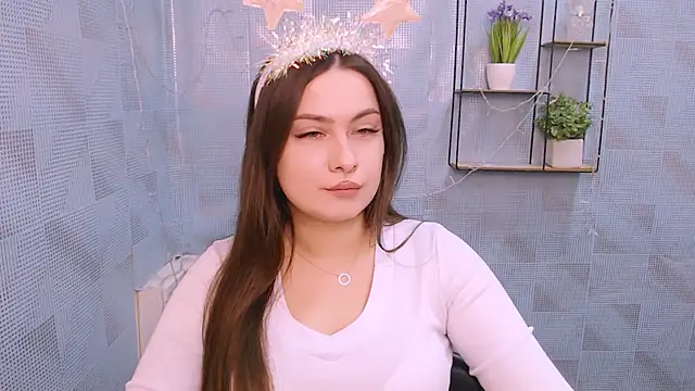 EmiliaTemi  online show from December 2024 01:14:01 PM