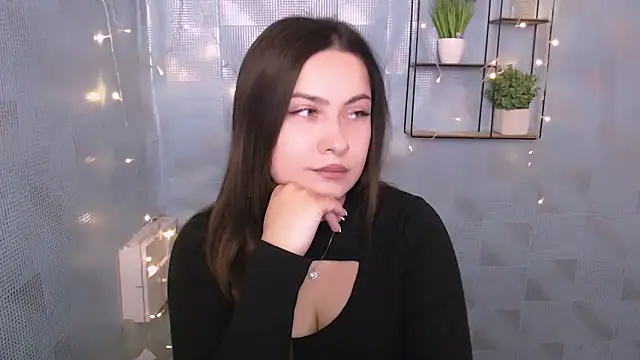 EmiliaTemi  online show from January 2025 03:43:01 PM