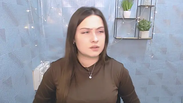 EmiliaTemi  online show from January 2025 01:29:01 PM