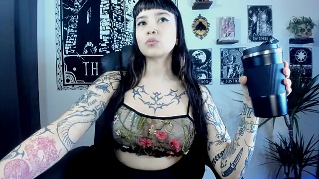 Snapshot of Demongirl6666 chatting on October 2025 06:25:02 PM Demongirl6666 online show from October 2025 06:25:02 PM