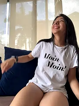 Liissa cute  online show from October 2025 06:07:02 PM