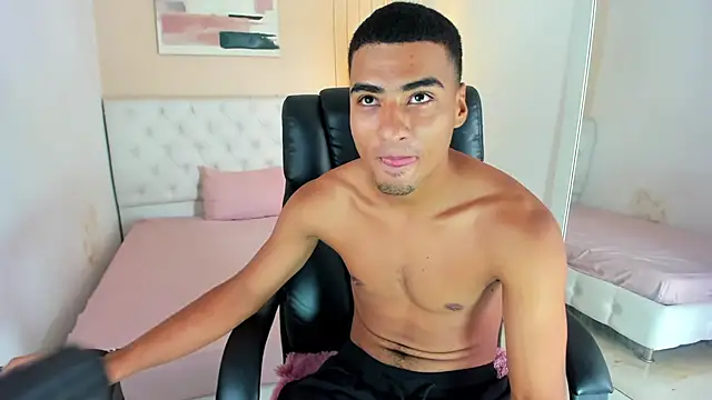 Snapshot of ANGEL_NICOLAS chatting on December 2025 05:41:01 PM ANGEL NICOLAS online show from December 2025 05:41:01 PM