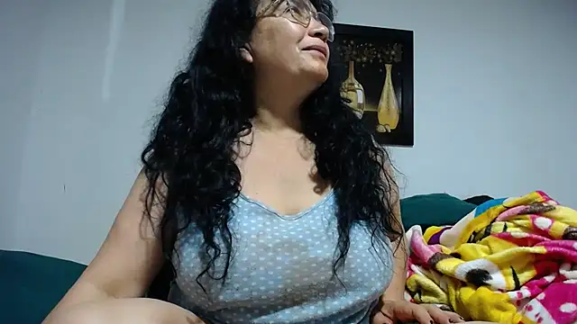 Snapshot of Sweeetness_Milf chatting on March 2025 09:26:01 AM Sweeetness Milf online show from March 2025 09:26:01 AM