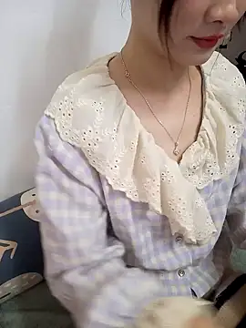 Snapshot of Lovely_kute chatting on January 2025 03:07:02 PM Lovely kute online show from January 2025 03:07:02 PM