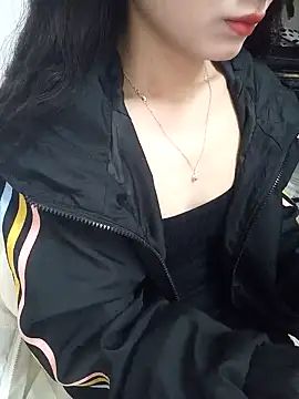 Snapshot of Lovely_kute chatting on February 2025 02:04:02 PM Lovely kute online show from February 2025 02:04:02 PM
