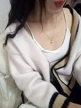 Snapshot of Lovely_kute chatting on February 2025 04:36:02 AM Lovely kute online show from February 2025 04:36:02 AM