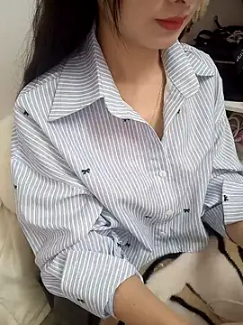 Snapshot of Lovely_kute chatting on February 2025 03:48:01 AM Lovely kute online show from February 2025 03:48:01 AM