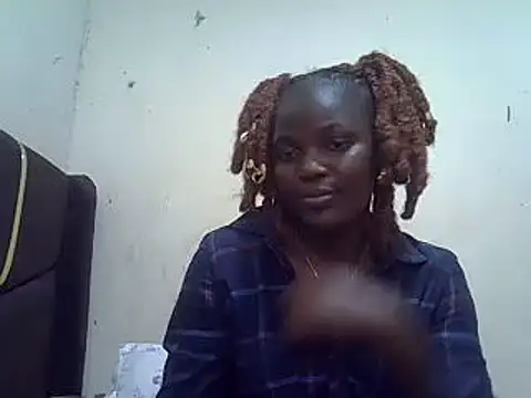 Snapshot of pretty_vivy chatting on February 2025 01:02:01 PM pretty vivy online show from February 2025 01:02:01 PM