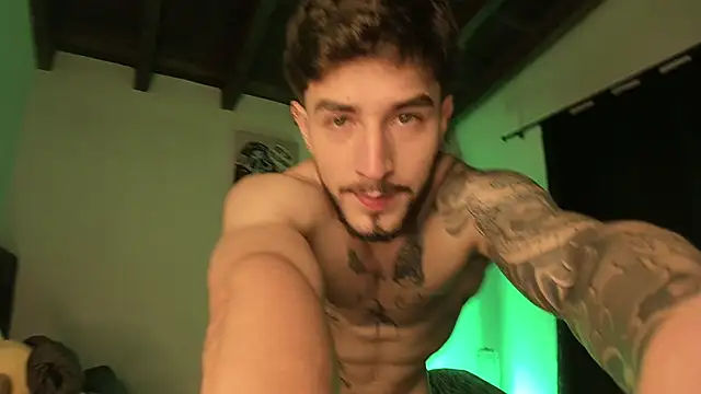 Snapshot of Valentino_Xander chatting on March 2025 03:34:01 AM Valentino Xander online show from March 2025 03:34:01 AM