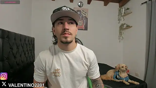 Valentino Xander online show from October 2025 10:07:02 PM