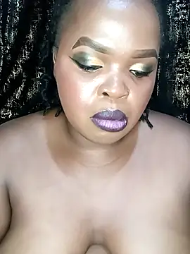 Snapshot of smileyass chatting on October 2025 12:06:01 AM smileyass online show from October 2025 12:06:01 AM