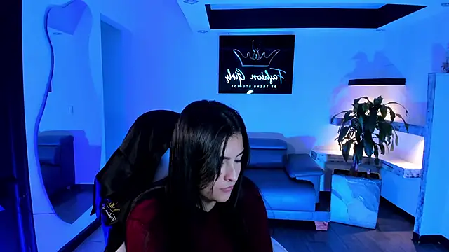 Snapshot of TifanyWhite_ chatting on December 2024 03:09:02 AM TifanyWhite online show from December 2024 03:09:02 AM