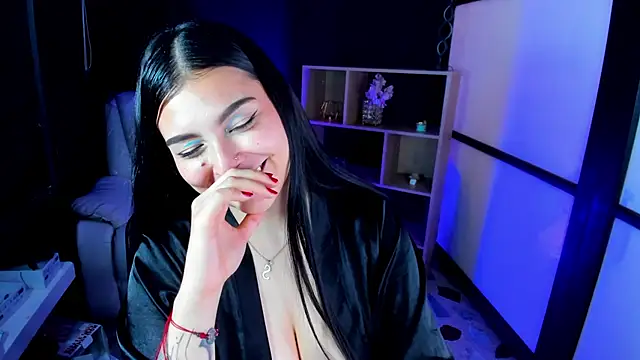 Snapshot of TifanyWhite_ chatting on December 2024 02:30:02 AM TifanyWhite online show from December 2024 02:30:02 AM