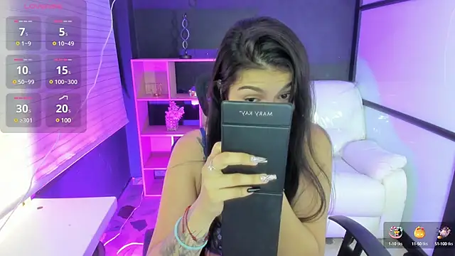 Snapshot of TifanyWhite_ chatting on February 2025 08:25:01 PM TifanyWhite online show from February 2025 08:25:01 PM