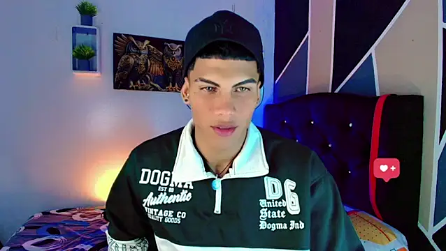 Damian latinxxx online show from March 2025 02:23:01 PM
