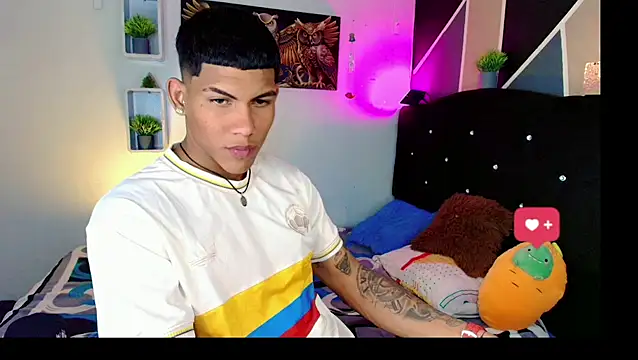 Damian latinxxx online show from March 2025 06:05:02 AM