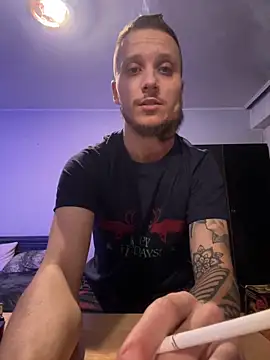 Snapshot of BWC69_69_69 chatting on December 2024 08:31:02 PM BWC69 69 69 online show from December 2024 08:31:02 PM