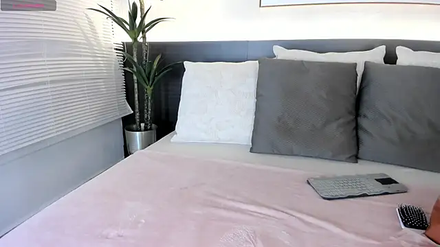 Snapshot of StacyRigel chatting on October 2025 11:56:02 AM StacyRigel online show from October 2025 11:56:02 AM