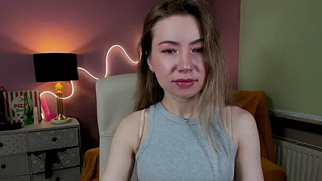 Mia Tasty online show from November 2025 07:29:01 AM