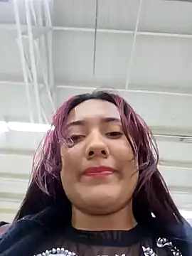 Snapshot of Blushing_Katy chatting on January 2025 11:46:01 PM Blushing Katy online show from January 2025 11:46:01 PM