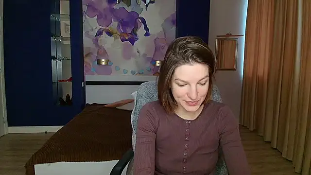 EmilyWalkeri online show from December 2024 07:58:01 AM