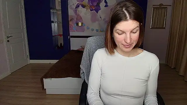 EmilyWalkeri online show from December 2024 08:50:01 PM