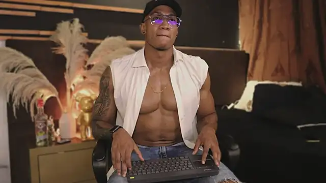 Logan Varela online show from January 2025 03:59:01 AM