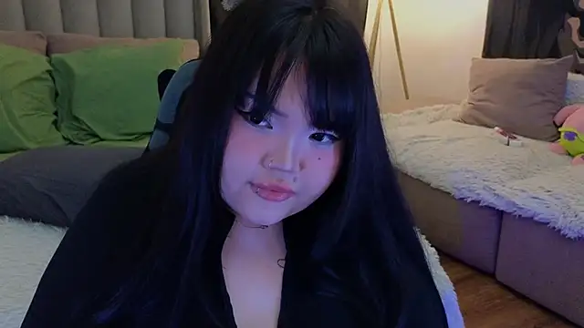 LeyaKan online show from March 2025 09:03:01 PM