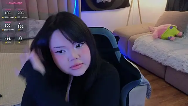 LeyaKan online show from March 2025 09:10:02 PM