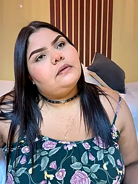 Snapshot of _Shara_Handal_ chatting on December 2024 08:53:01 PM Shara Handal online show from December 2024 08:53:01 PM