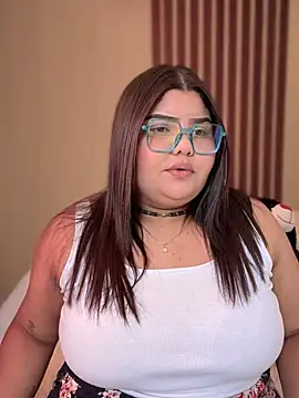 Snapshot of _Shara_Handal_ chatting on March 2025 01:50:02 PM Shara Handal online show from March 2025 01:50:02 PM
