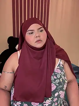 Snapshot of _Shara_Handal_ chatting on September 2025 08:10:01 PM Shara Handal online show from September 2025 08:10:01 PM