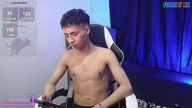 Snapshot of sexybat_twink chatting on October 2025 08:29:02 PM sexybat twink online show from October 2025 08:29:02 PM