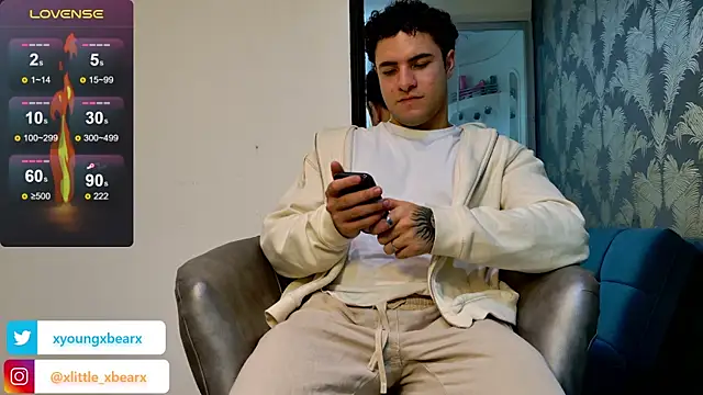 xlittle xbearx online show from March 2025 03:02:02 AM