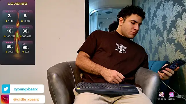 xlittle xbearx online show from March 2025 08:42:02 PM