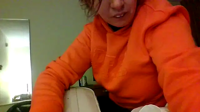 erinSmiles online show from September 2025 10:40:02 AM