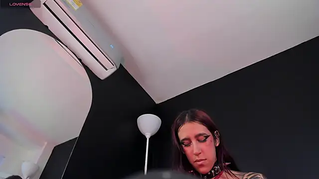 ALICEPOIXXXON online show from January 2025 05:06:01 PM