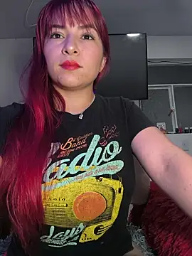 Snapshot of Maylin_2024 chatting on October 2025 09:22:01 PM Maylin 2024 online show from October 2025 09:22:01 PM