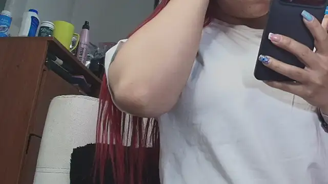 Snapshot of Maylin_2024 chatting on November 2025 12:44:02 AM Maylin 2024 online show from November 2025 12:44:02 AM