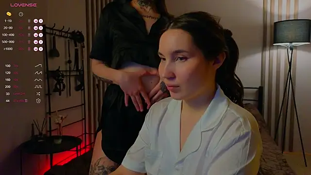 Snapshot of domDani_subMay chatting on March 2025 12:43:01 PM domDani subMay online show from March 2025 12:43:01 PM