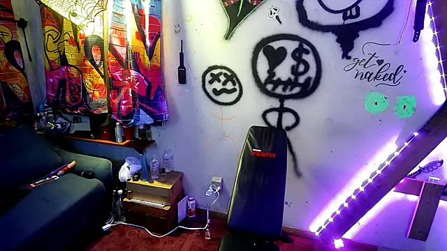 KRYZTALYNXXX online show from January 2025 11:54:01 PM