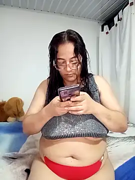 skarleth001 online show from February 2025 05:12:01 AM
