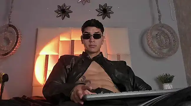 AndyPalmer  online show from December 2024 02:58:02 PM