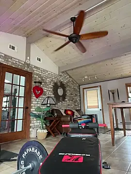 LushianaFitness online show from November 2025 02:50:02 PM