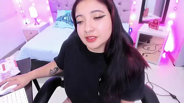 Emma monserrat online show from January 2025 12:50:02 PM