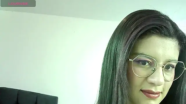 oliviacarltonn  online show from December 2024 02:57:01 PM